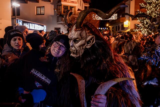 Es sollte vielleicht auch mal erwähnt werden: Die Tuifl gibt's auch "zum Angreifen". | Foto: Paul Weber