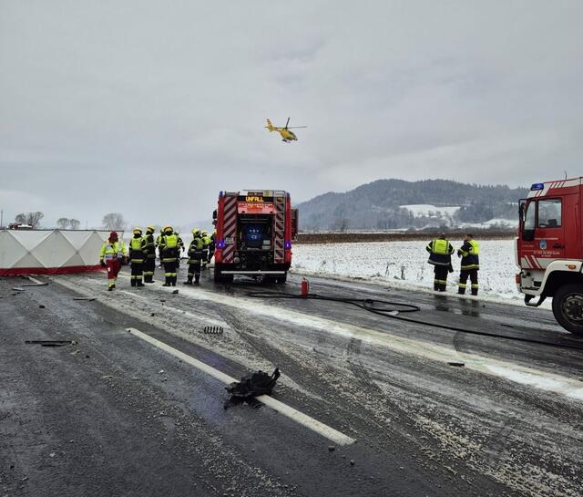 Auf der S37 kam es erneut zu einem tödlichen Verkehrsunfall. | Foto:  Feuerwehr St. Donat 