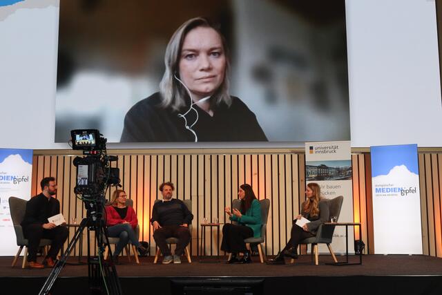 Zum Thema "Superwahljahren 2024 - künstlich gesteuert oder real?" diskutierten u.a. Sophia Kircher, Mitglied des Europäischen Parlaments.  | Foto: Elisabeth Zangerl 