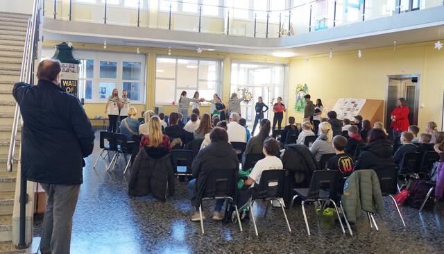 Für den Tag der offenen Tür der Mittelschule Voitsberg wurden ein eigener Rap und eine dazu passende Choreografie einstudiert. | Foto: Schrapf
