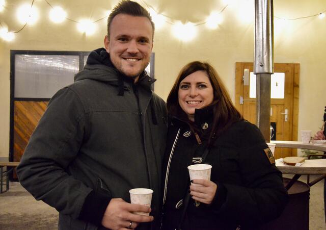Gemeinderat Patrick Pfeifer mit Gattin Jenny  | Foto: Elisabeth Peinsipp