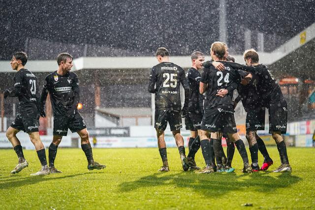 Jubel bei den Voitsbergern, und das in Amstetten gleich dreimal. | Foto: GEPA-Pictures