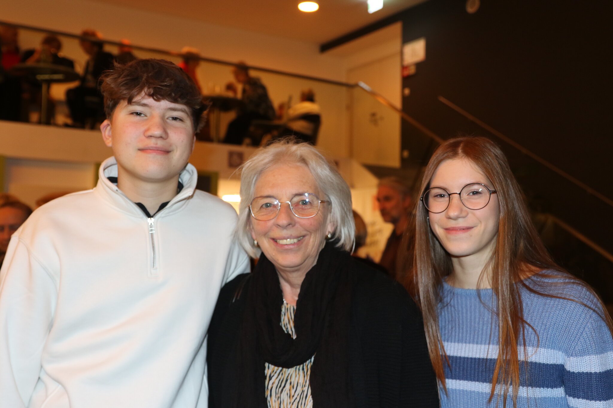 Alexander-Goebel-s-Christmas-Solo-in-der-B-hne-im-Hof