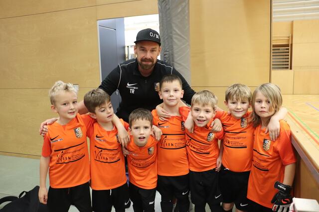 SV Gössendorf mit Trainer Markus Menzel | Foto: Edith Ertl