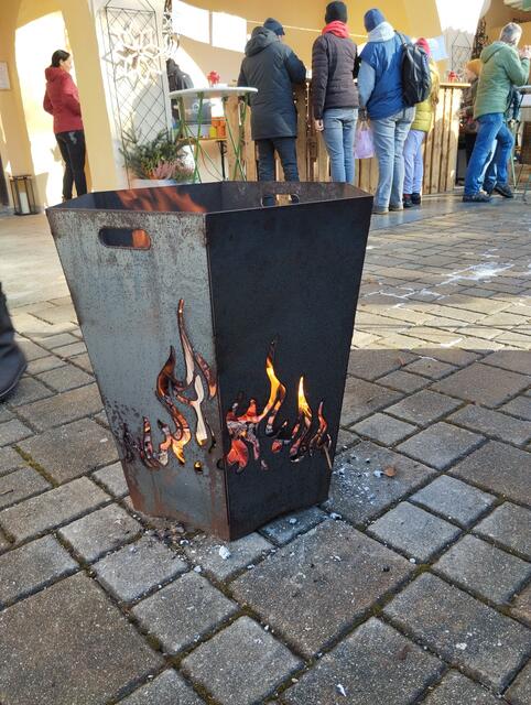 Damit es niemanden kalt wird  | Foto: Veronika Frank