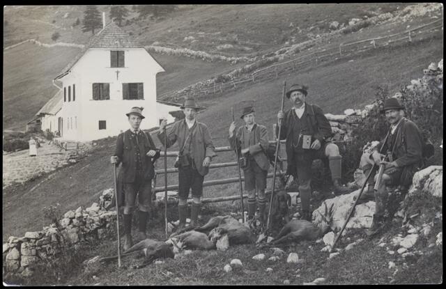 Gamspirsch auf der Gradnalm, Sommer 1911. Zweiter von rechts Caspar Zeitlinger | Foto: Topothek Gemeinde Micheldorf