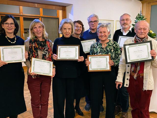 Reihe 1, vlnr. : Katharina Michlits, Eva Vollath, Ingrid Schacherer, Sigrid Jarto (Vereinsobfrau), Werner Alexander. Reihe 2, vlnr.: Maria Schimak, Gerald Schimak, Erwin Michlits