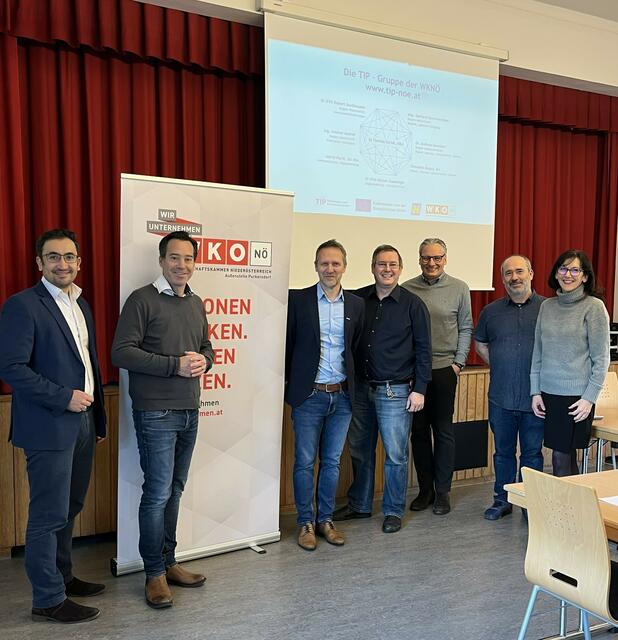 WK-Außenstellenleiter Ramazan Serttas, WK-Außenstellenobmann Andreas Kirnberger, Walter Glanninger, Thomas Kloihofer, Franz Schönbauer, Alexander Prinz, Christine Nestler-Kenzian | Foto: Ingrid Spalt