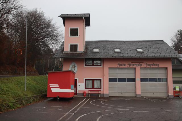 Das alte Rüsthaus ist zu klein geworden und hat bald ausgedient. | Foto: MeinBezirk