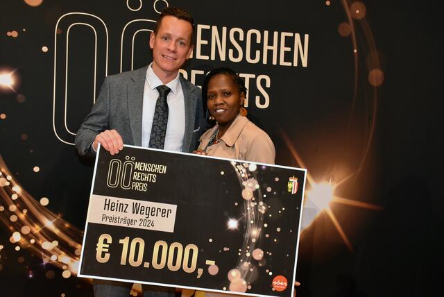 Heinz Wegerer Menschenrechtspreoistäger 2024.  | Foto: Robert Zinterhof