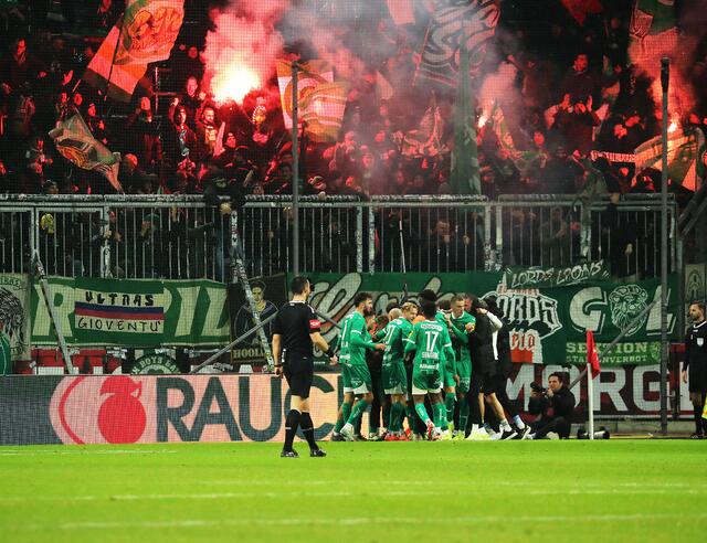 Von der "Werbung für den österreichischen Fußball" sprach Rapid-Coach Robert Klauß nach dem 2:2 gegen RB Salzburg am vergangenen Freitag. | Foto: KRUGFOTO / APA / picturedesk.com