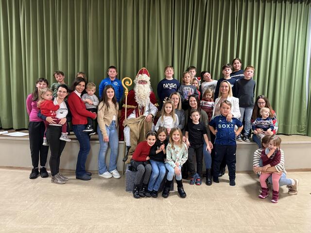 Die Kinderfreunde Großpetersdorf luden zur Nikolausfeier ins Alte Kindo ein. | Foto: Kinderfreunde Großpetersdorf