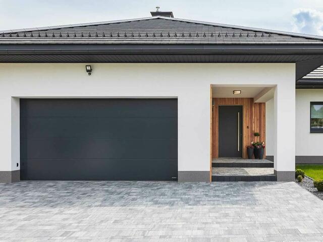 Ein rundum Service aus einer Hand: Kafel &amp; Kafel aus Traboch bieten jetzt auch Garagentore und Zaunsysteme, sowie Fenster und Türen an.  | Foto: wisniowski