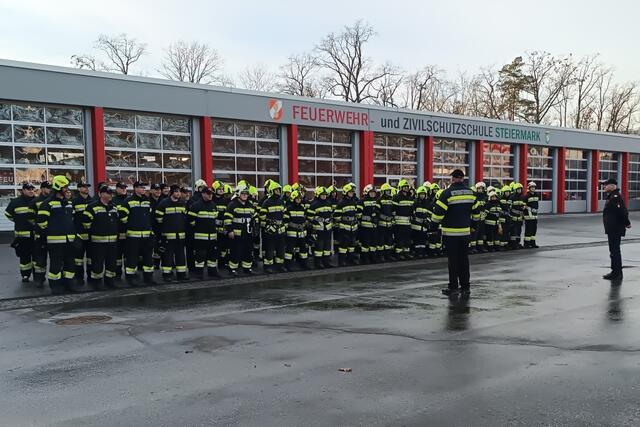 Insgesamt 46 kameradinnen und Kameraden stellten sich und schafften die Prüfung. | Foto: BFVMZ Terler