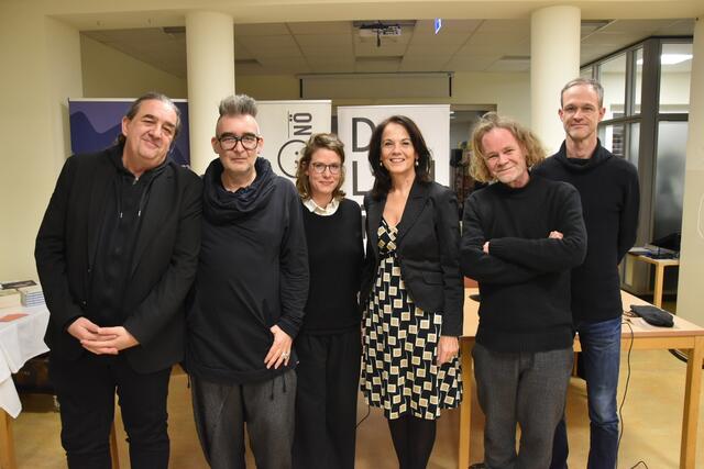 Das Literaturhaus NÖ pflegt intensiven Kontakt zu Autoren und Autorinnen und erarbeitet das Programm der Veranstaltungsreihe „Das Land liest“. | Foto: Müller