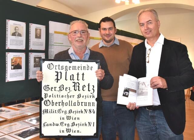 Obmann Reinhard Wolf, Bgm. Markus Baier und Thomas Soucek  | Foto: Herbert Schleich