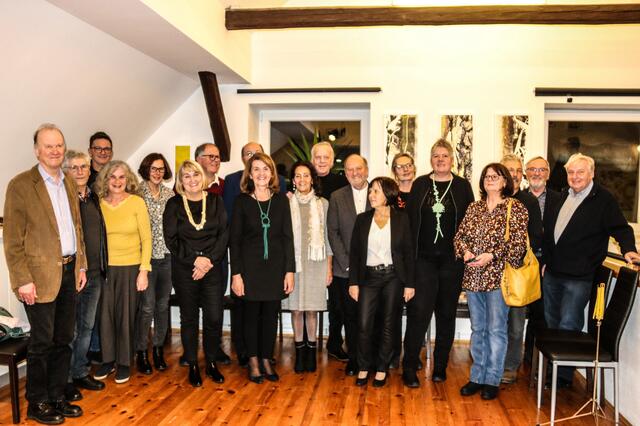 Künstler Stanko Sadjak lud diesmal zu seiner 98. Ausstellung. Viele Kunstinteressierte schauten im Haus der Kultur in Schwabegg vorbei. | Foto: Katz-Logar