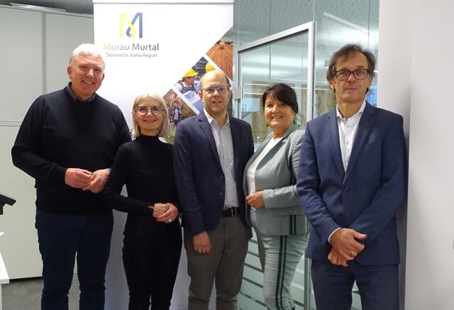 Bürgermeister Thomas Kalcher, Gabi Kolar, Stefan Jaklitsch, Manuela Khom und Regionalmanager Günter Leitner | Foto: ROW