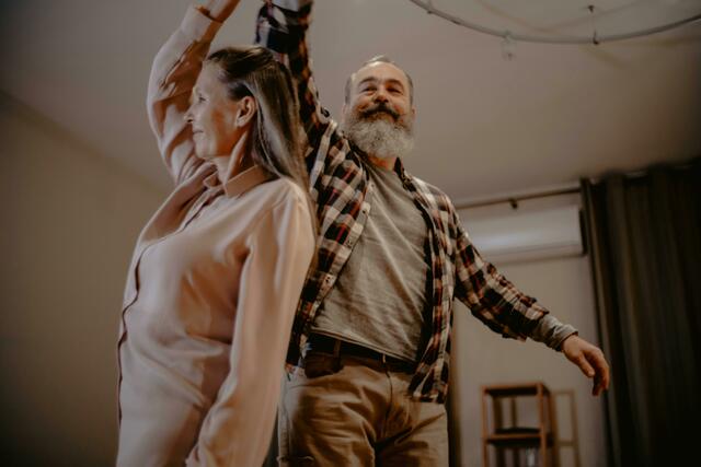 Das Haus Wieden lädt am 24. Dezember zum gemütlichen, weihnachtlichen Zusammensein. | Foto: Mikhail Nilov/Pexels