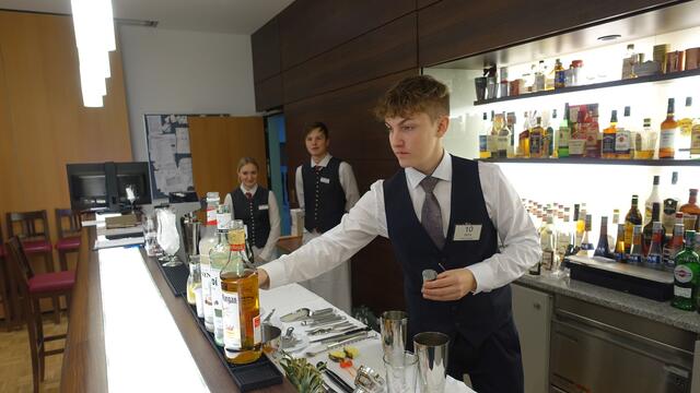 Insgesamt 52 junge Nachwuchsfachkräfte stellten sich kürzlich den theoretischen und praktischen Herausforderungen. | Foto: WKS/Neumayr