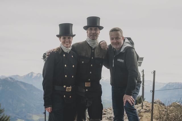 Im Bild: Fotograf Sebastien Ouvrard aus Fuschl und Rauchfangkehrermeister Thomas Seifzenecker beim Shooting. | Foto: Sebastien Ouvrard