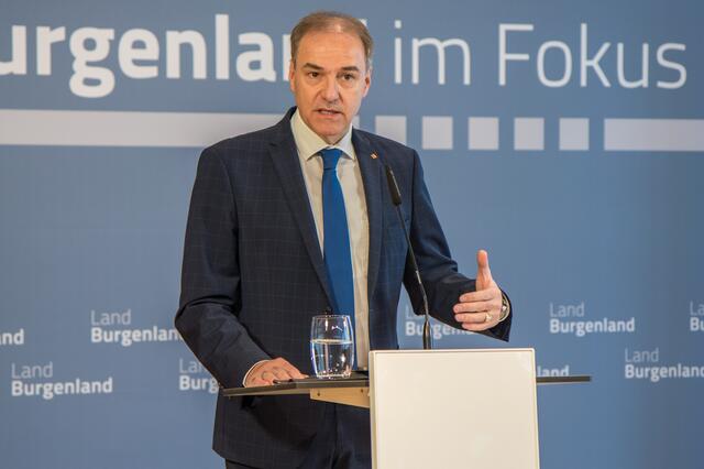 Schneemann: "Anstellungsmodell als europaweit beachtete Innovation sichert betreuende Angehörige bzw. Vertrauenspersonen ab". | Foto: Landesmedienservice