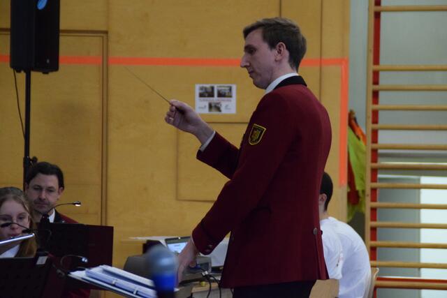 Konzentriert und talentiert, Kapellmeisterinstellvertreter Lukas Rauch | Foto: Musikverein Schweiggers