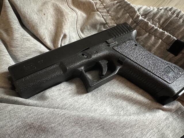 Nordmazedonier gingen laut Polizei auf Rumänen los: Nächtliche Verfolgungsjagd in Wels-Neustadt endet am Grünbachplatz, wo Pistolen gezückt wurden und ein Schuss fiel. | Foto: MeinBezirk