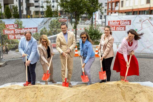 Spatenstich für die neue Straßenbahnlinie 12. | Foto: Wiener Linien/Döringer