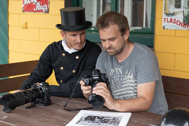Im Bild: Fotograf Hubert Reiter aus Abtenau und Rauchfangkehrermeister Christoph Kasberger aus Kuchl. | Foto: Hubert Reiter