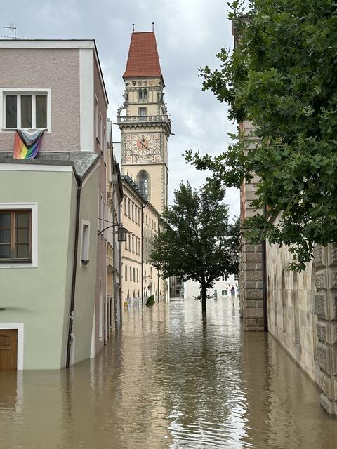 Regionaut Werner Moser nahm im Juni 2024 das Hochwasser in der Stadt Passau auf, bei dem der Katastrophenfall ausgerufen werden musste.  | Foto: Werner Moser