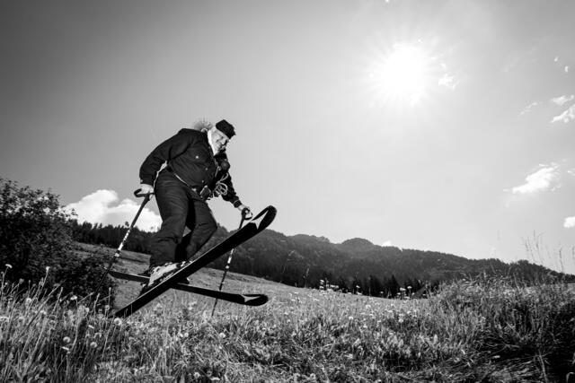 Bild im Kalender aus dem Pongau. Im Bild: Rauchfangkehrermeister Alexander Lackner aus Bad Hofgastein abgelichtet von Fotograf Michael Preschl aus Salzburg. | Foto: Michael Preschl