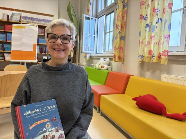 Agnes Vondrak findet es toll, dass Kinder bei ihr die Möglichkeit haben, Fragen zu stellen. | Foto: Michael Marbacher/MeinBezirk