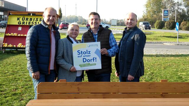  Landtagsabgeordneter Otto Auer, Obfrau Doris Görlich, Bürgermeister Kurt Wimmer, Regionsleiter Dorf- &amp; Stadterneuerung Gerald Stradner. | Foto: Dorf &amp; Stadterneuerung