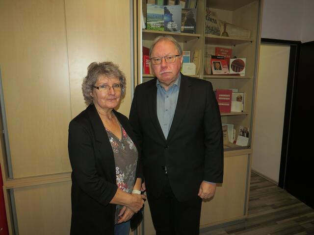 Margot Baulesch und Andreas Höferl führen regelmäßig Beratungen in der Sprechstunde des Vereins durch. | Foto: Sabine Krammer