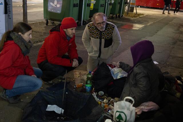 Laut Caritas sind diesen Winter rund 1.500 Freiwillige im Einsatz | Foto: Caritas