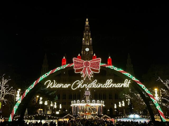 MeinBezirk Wien wünscht frohe Weihnachten und alles Gute für 2025! | Foto: Barbara Schuster/MeinBezirk