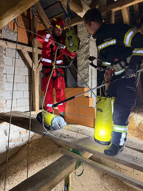 Foto: TEAM FOTOKERSCHI / FEUERWEHR St. FLORIAN