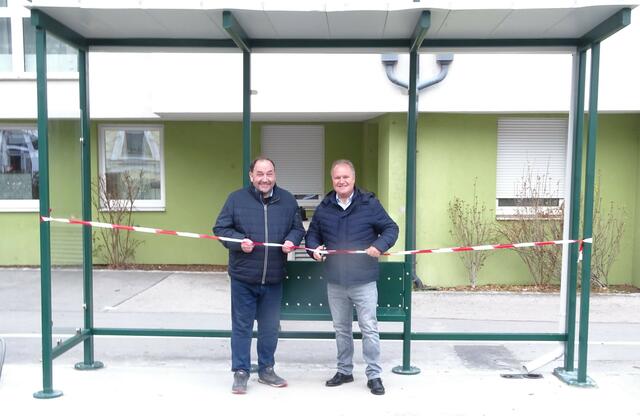 Bürgermeister Arbesser und Gemeinderat Motz bei der sogenannten "Ribbon Cutting Ceremony". | Foto: Marktgemeinde Langenzersdorf