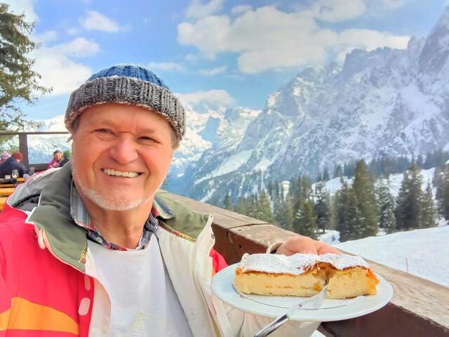 Gunter Köberl sieht sich am Heiligen Abend alte Filme an. | Foto: Köberl
