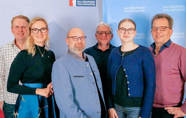 Von links: Franz Stampfl, Carola Schößwender, Werner Neuburger, Josef Fischer, Julia Pertiller und
Gerhard Rosenstatter. | Foto: ÖVP Flachgau