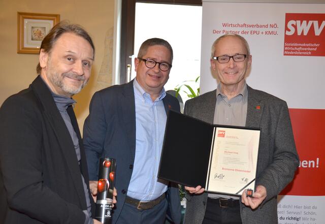SWV NÖ-Landesgeschäftsführer Gerd Böhm, SWV NÖ-Präsident KommR Thomas Schaden und der Bezirksvorsitzende des SWV Korneuburg, Michael Tmej. | Foto: SWV NÖ