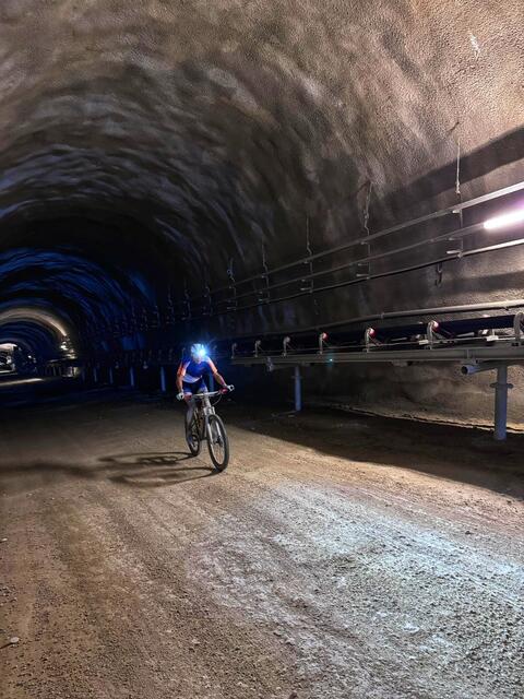 Weltrekord in Molln aufgestellt: Im Elfi-Tunnel von Bernegger legte Lukas Kaufmann in 24 Stunden 18.427 Höhenmeter zurück. | Foto: Bernegger.at