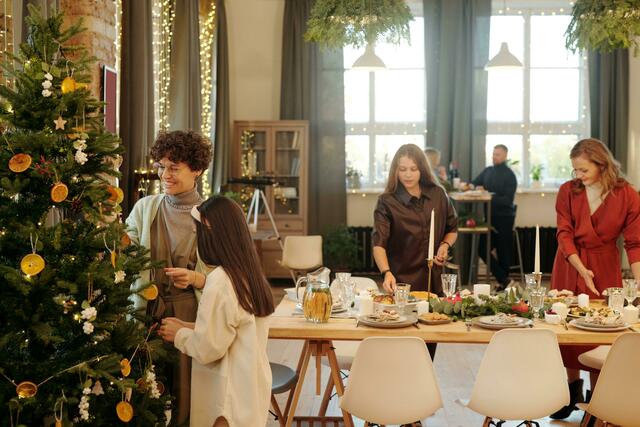 Das Weihnachtsessen kann man in der Josefstadt auch in ein Restaurant verlegen. | Foto: pexels / Nicole Michalou 