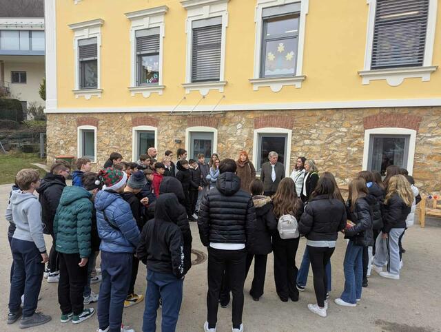 Zahlreiche Schüler machten sich auf den Weg nach Reifnitz. | Foto: Tourismusbüro Maria Wörth