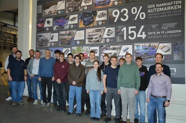 Der 3. Jahrgang der Mechatronik HTL bei Pollmann in Karlstein | Foto: Pollmann
