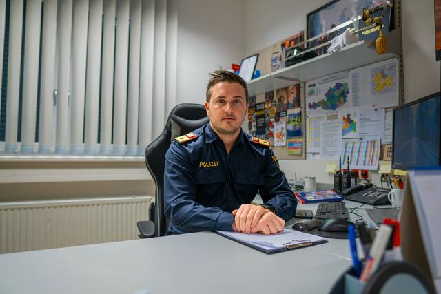 Florian Oberauer (34) aus Holzhausen ist neuer stellvertretender Bezirkspolizeikommandant in Linz-Land. | Foto: BPK Linz-Land