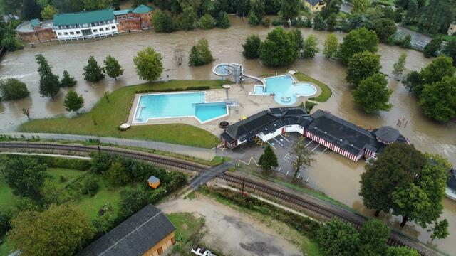 Die Hochwassersituation beim Schwimmbad. | Foto: Gemeinde Gars