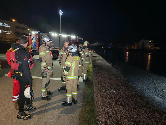 Dass sich die 15-Jährige womöglich im Inn befindet löste einen Großeinsatz aus.  | Foto: ZOOM-Tirol