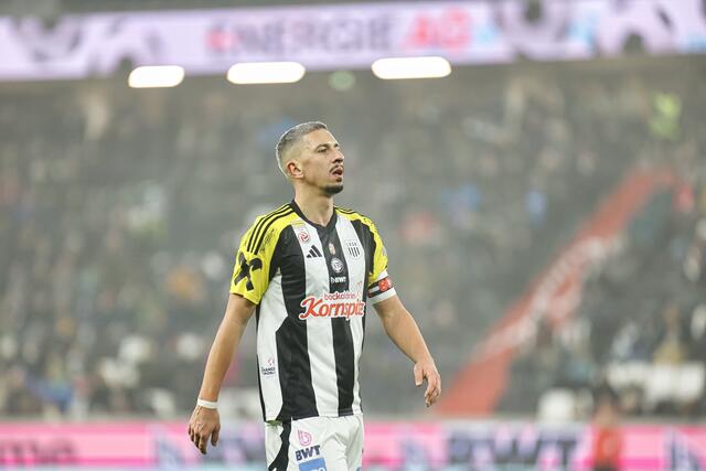 LASK-Kapitän Robert Zulj sprach von einem katastrophalen Auftritt "von der ersten bis zur letzten Sekunde".  | Foto: B. Reischl